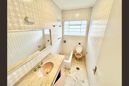Casa para alugar com 176m², 4 quartos e 3 vagas Casa para alugar com 176m², 4 quartos e 3 vagasBanheiro da Suíte