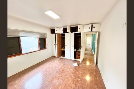 Casa para alugar com 176m², 4 quartos e 3 vagas Casa para alugar com 176m², 4 quartos e 3 vagasQuarto 4