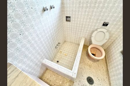 Casa para alugar com 176m², 4 quartos e 3 vagas Casa para alugar com 176m², 4 quartos e 3 vagasBanheiro da Suíte