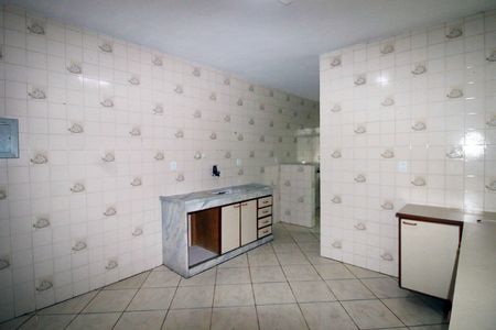 Apartamento à venda com 90m², 2 quartos e 2 vagasCozinha
