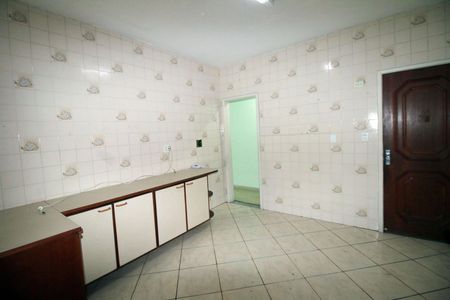 Apartamento à venda com 90m², 2 quartos e 2 vagasCozinha
