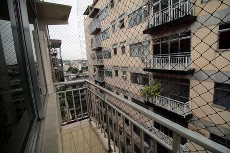 Apartamento à venda com 90m², 2 quartos e 2 vagasVaranda do Quarto 2
