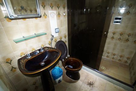 Apartamento à venda com 90m², 2 quartos e 2 vagasBanheiro Social