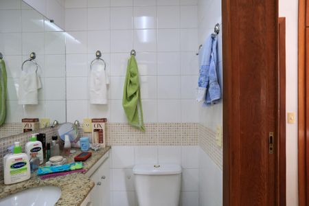 Banheiro da Suíte de apartamento para alugar com 3 quartos, 79m² em União, Belo Horizonte