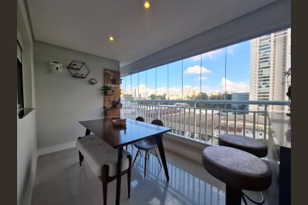 Apartamento à venda com 94m², 3 quartos e 2 vagasVaranda