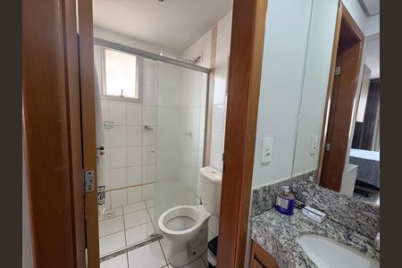 Banheiro da Suíte 1 de apartamento para alugar com 1 quarto, 48m² em Setor Bela Vista, Goiânia