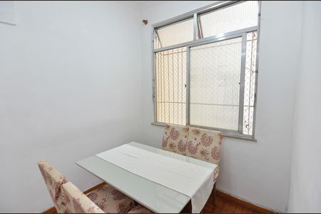 Apartamento para alugar com 99m², 2 quartos e 1 vaga Apartamento para alugar com 99m², 2 quartos e 1 vagaSala