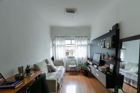 Apartamento à venda com 70m², 2 quartos e 1 vaga Apartamento à venda com 70m², 2 quartos e 1 vagaSala
