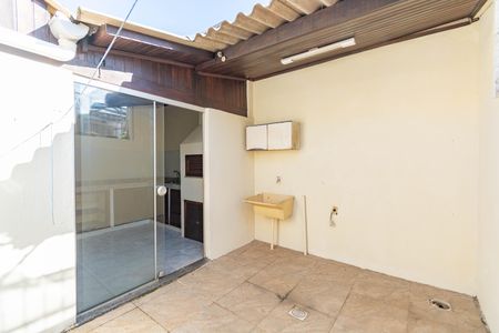 Casa de condomínio à venda com 80m², 2 quartos e 2 vagas