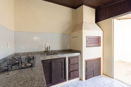 Casa de condomínio à venda com 80m², 2 quartos e 2 vagas