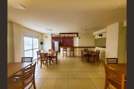 Apartamento para alugar com 55m², 2 quartos e 1 vaga Apartamento para alugar com 55m², 2 quartos e 1 vagaÁrea comum - Salão de festas