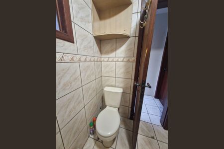 Casa para alugar com 137m², 4 quartos e 2 vagas Casa para alugar com 137m², 4 quartos e 2 vagasBanheiro social