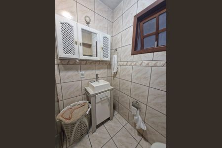Casa para alugar com 137m², 4 quartos e 2 vagas Casa para alugar com 137m², 4 quartos e 2 vagasBanheiro social
