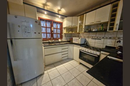 Casa para alugar com 137m², 4 quartos e 2 vagas Casa para alugar com 137m², 4 quartos e 2 vagasCozinha