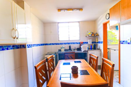 Apartamento para alugar com 102m², 2 quartos e 2 vagas Apartamento para alugar com 102m², 2 quartos e 2 vagasCozinha