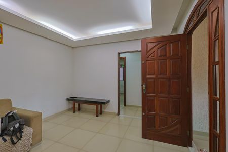 Casa para alugar com 3 quartos, 90m² em Bom Jesus, Contagem