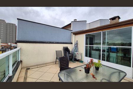 Apartamento à venda com 150m², 2 quartos e 2 vagas Apartamento à venda com 150m², 2 quartos e 2 vagasCobertura