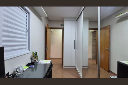 Quarto  de apartamento à venda com 2 quartos, 150m² em Vila Curuçá, Santo André