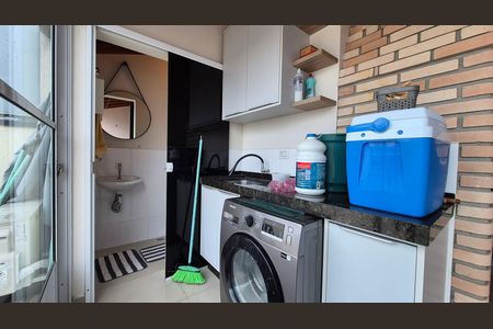Apartamento à venda com 150m², 2 quartos e 2 vagas Apartamento à venda com 150m², 2 quartos e 2 vagasLavanderia