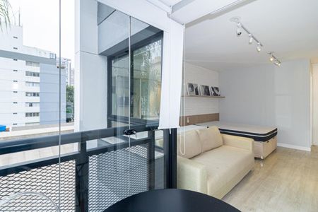 Studio para alugar com 30m², 1 quarto e 1 vaga Studio para alugar com 30m², 1 quarto e 1 vagaVaranda