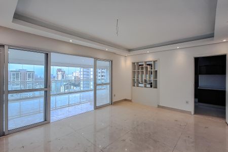 Apartamento à venda com 213m², 4 quartos e 4 vagas Apartamento à venda com 213m², 4 quartos e 4 vagasSala