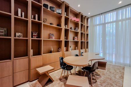 Apartamento à venda com 213m², 4 quartos e 4 vagas Apartamento à venda com 213m², 4 quartos e 4 vagasÁrea comum