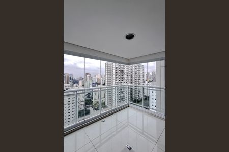Apartamento à venda com 213m², 4 quartos e 4 vagas Apartamento à venda com 213m², 4 quartos e 4 vagasVaranda da Suíte