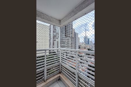 Apartamento à venda com 213m², 4 quartos e 4 vagas Apartamento à venda com 213m², 4 quartos e 4 vagasVaranda