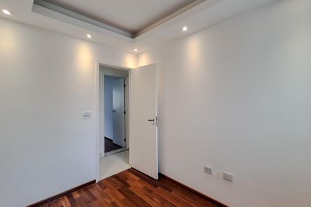 Apartamento à venda com 213m², 4 quartos e 4 vagas Apartamento à venda com 213m², 4 quartos e 4 vagasQuarto 1