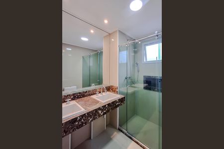 Apartamento à venda com 213m², 4 quartos e 4 vagas Apartamento à venda com 213m², 4 quartos e 4 vagasBanheiro da Suíte