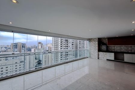 Apartamento à venda com 213m², 4 quartos e 4 vagas Apartamento à venda com 213m², 4 quartos e 4 vagasVaranda da Sala