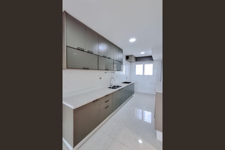 Apartamento à venda com 213m², 4 quartos e 4 vagas Apartamento à venda com 213m², 4 quartos e 4 vagasCozinha