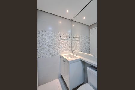 Apartamento à venda com 213m², 4 quartos e 4 vagas Apartamento à venda com 213m², 4 quartos e 4 vagasBanheiro da Suíte