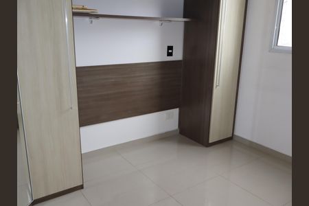 Quarto 1 de apartamento para alugar com 2 quartos, 51m² em Vila Antonieta, São Paulo
