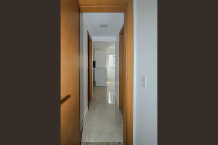 Apartamento à venda com 60m², 2 quartos e 1 vaga Apartamento à venda com 60m², 2 quartos e 1 vagaCorredor