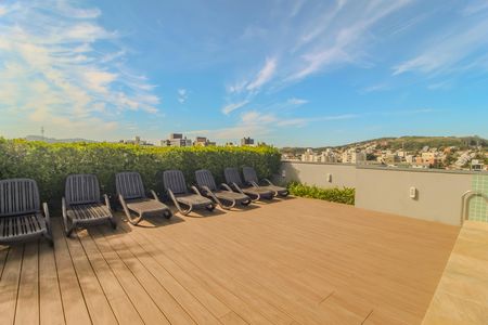 Apartamento à venda com 60m², 2 quartos e 1 vaga Apartamento à venda com 60m², 2 quartos e 1 vagaPiscina/Terraço/Vista