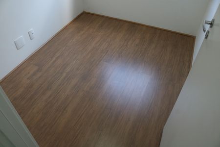 Quarto 1 de apartamento para alugar com 2 quartos, 34m² em Parque Industrial Tomas Edson, São Paulo