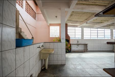 Casa à venda com 150m², 3 quartos e 2 vagasÁrea de serviço