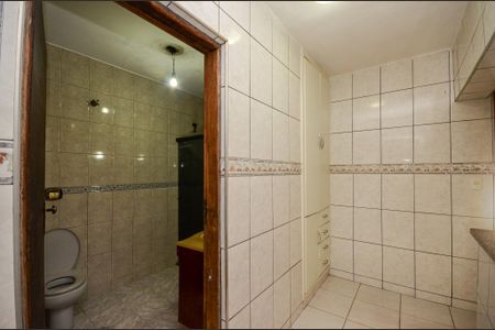 Casa à venda com 150m², 3 quartos e 2 vagasBanheiro - Casa 1