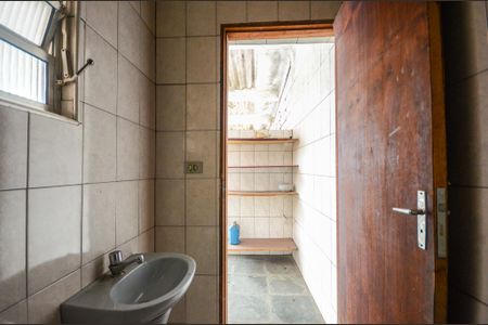 Casa à venda com 150m², 3 quartos e 2 vagasBanheiro de serviço