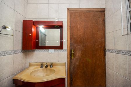 Casa à venda com 150m², 3 quartos e 2 vagasBanheiro - Casa 1