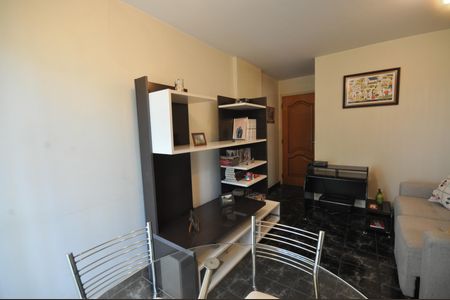 Sala de apartamento à venda com 2 quartos, 51m² em Vila Mazzei, São Paulo