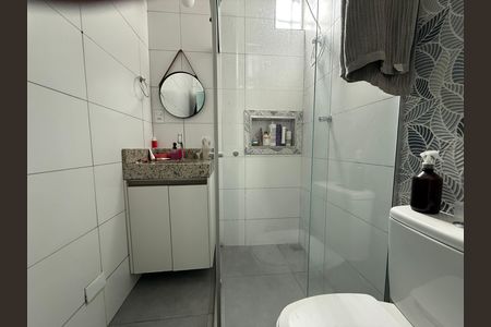 Casa à venda com 360m², 3 quartos e 2 vagas Casa à venda com 360m², 3 quartos e 2 vagasBanheiro