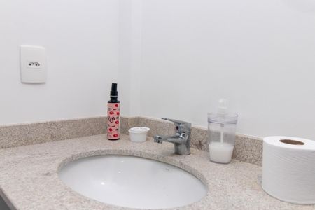 Apartamento à venda com 62m², 2 quartos e 1 vaga Apartamento à venda com 62m², 2 quartos e 1 vagaBanheiro