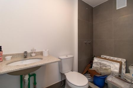 Apartamento à venda com 62m², 2 quartos e 1 vaga Apartamento à venda com 62m², 2 quartos e 1 vagaBanheiro