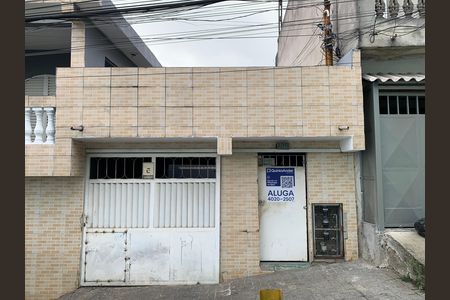 Casa para alugar com 34m², 1 quarto e sem vaga Casa para alugar com 34m², 1 quarto e sem vagaFachada
