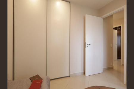 Apartamento à venda com 95m², 3 quartos e 2 vagasQuarto 2