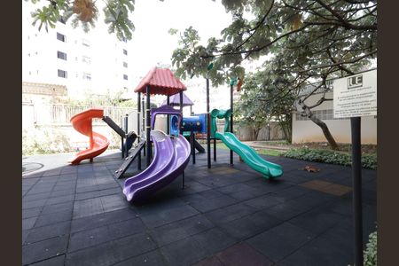 Apartamento à venda com 95m², 3 quartos e 2 vagasÁrea comum - Playground