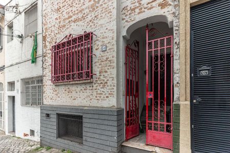 Casa para alugar com 70m², 2 quartos e sem vaga Casa para alugar com 70m², 2 quartos e sem vagaFachada
