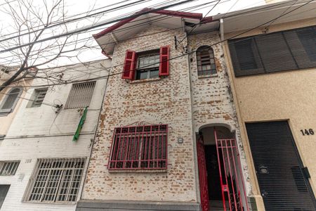 Casa para alugar com 70m², 2 quartos e sem vaga Casa para alugar com 70m², 2 quartos e sem vagaFachada